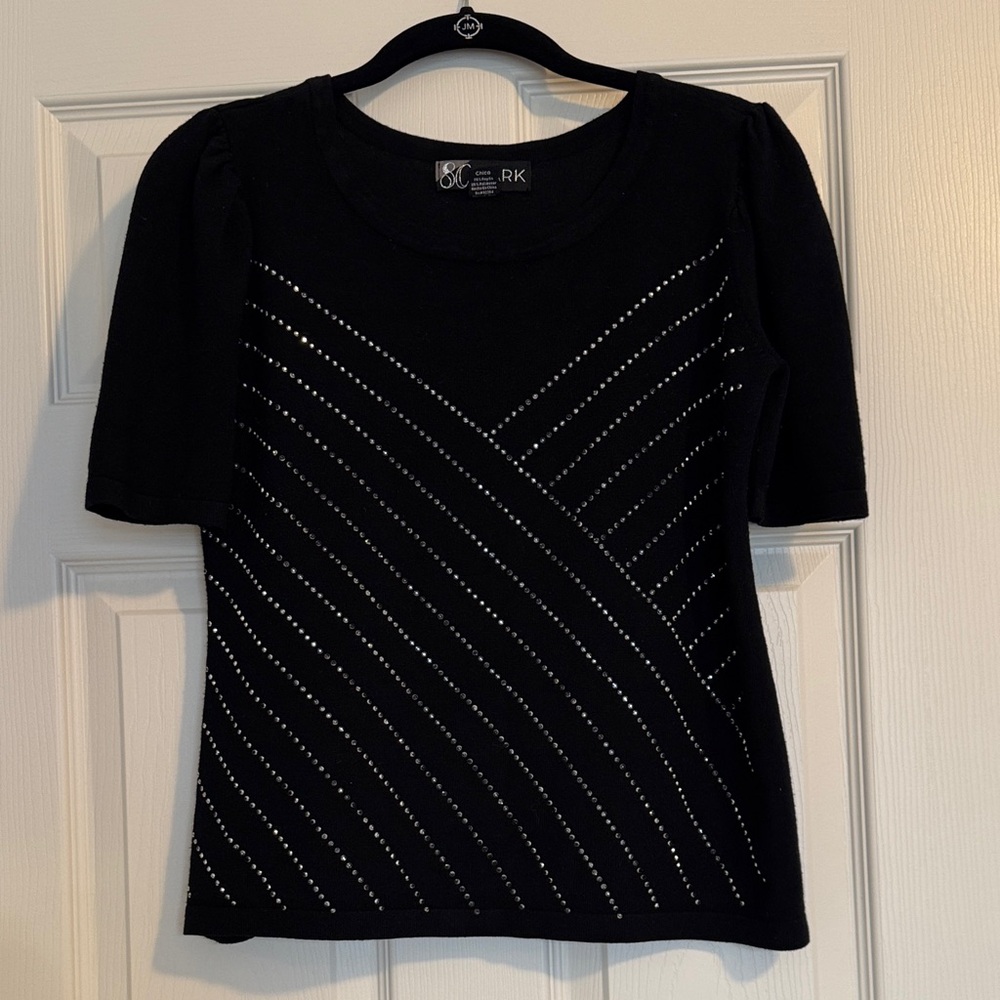Chic Black Studded Short Sleeve Sweater